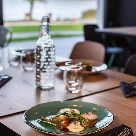 Otton-charzykowy Bed&restaurant Отель *